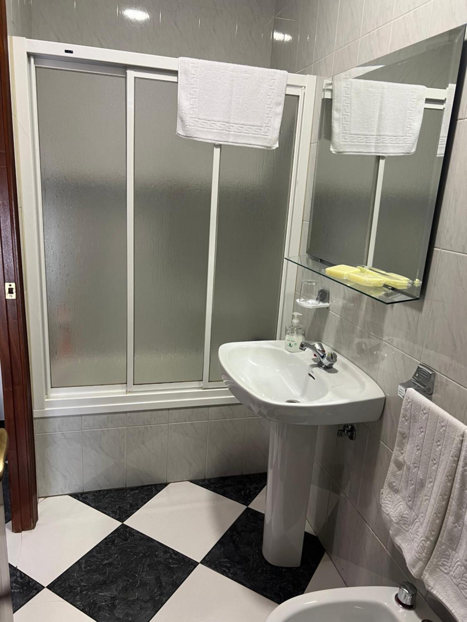 Hostal Los Amigos Siruela Εξωτερικό φωτογραφία